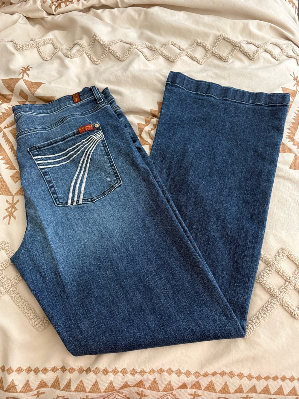 7 For All Mankind Women's Dark Blue Flare Jeans
